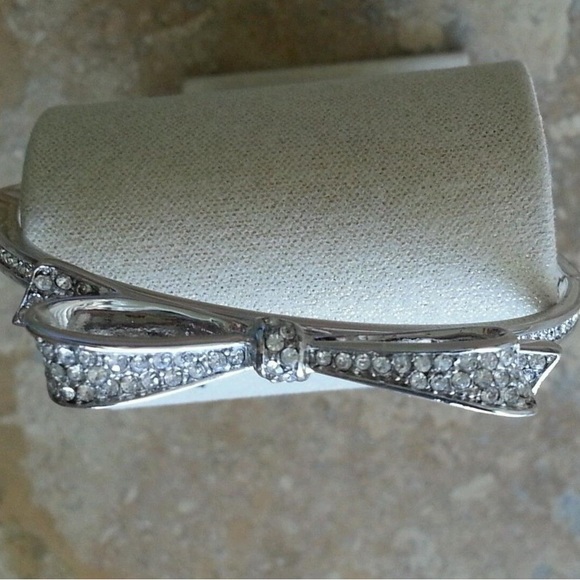 BRAND NEW* Kate Spade “Love Notes” Silver-tone Bow Bangle - Picture 5 of 7